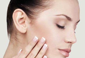 Chirurgie esthétique des oreilles décollées ou otoplastie à Lyon - Dr Corniglion