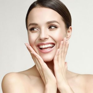 Injection d'acide hyaluronique pour le volume du visage à Lyon - Dr Corniglion